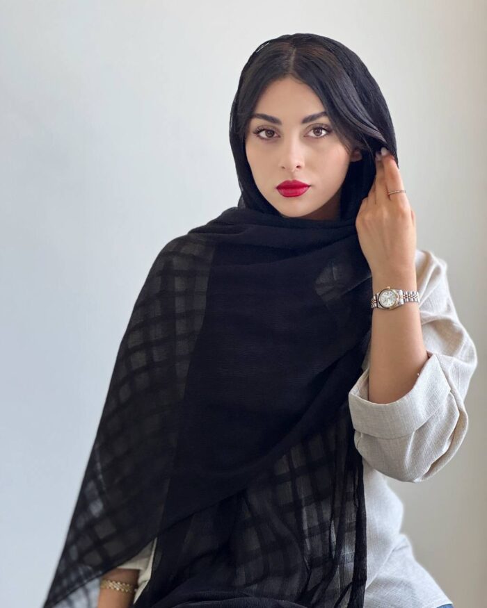 Black Nova Shawl
