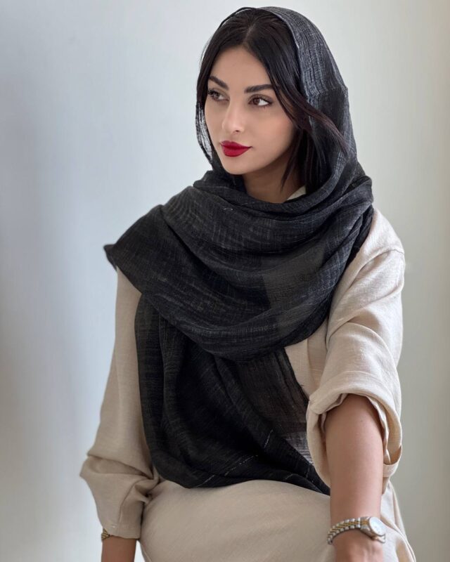 Dark Charcoal Elora Shawl2