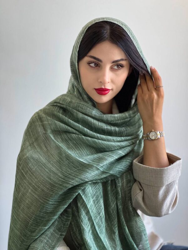 Dark green Elora shawl2