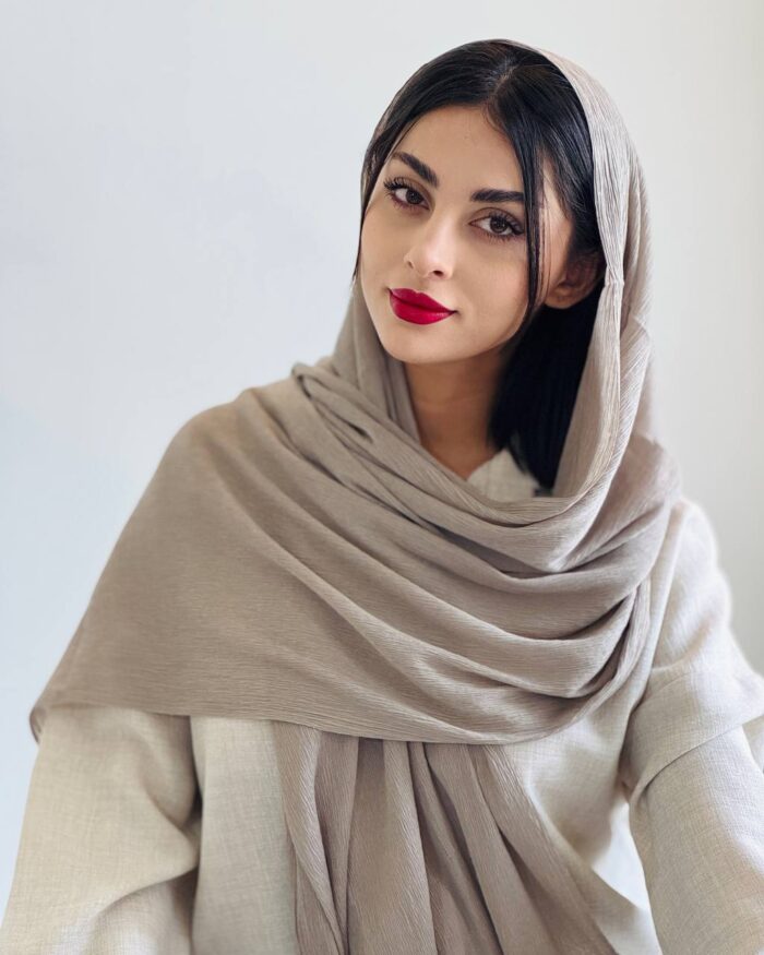 Luna Cream Shawl2
