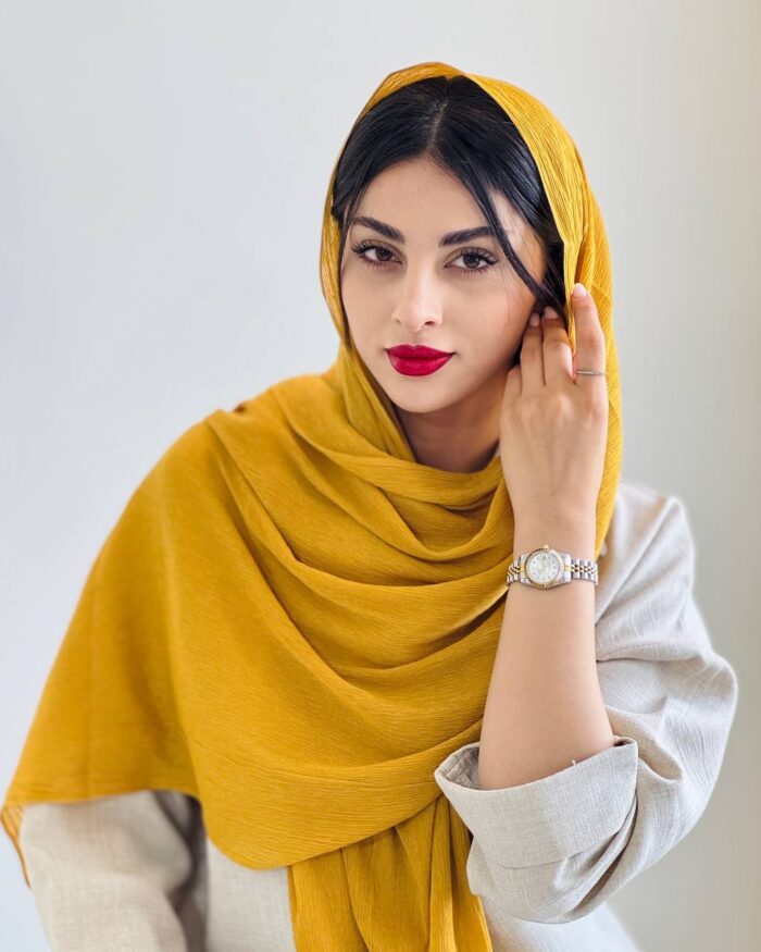 Mustard yellow Luna shawl