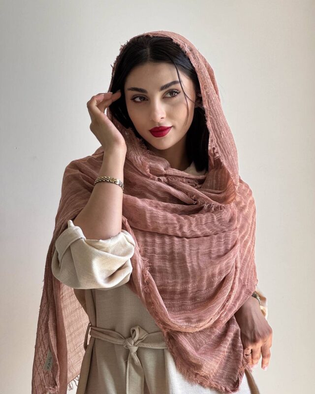 Rose gold floren shawl