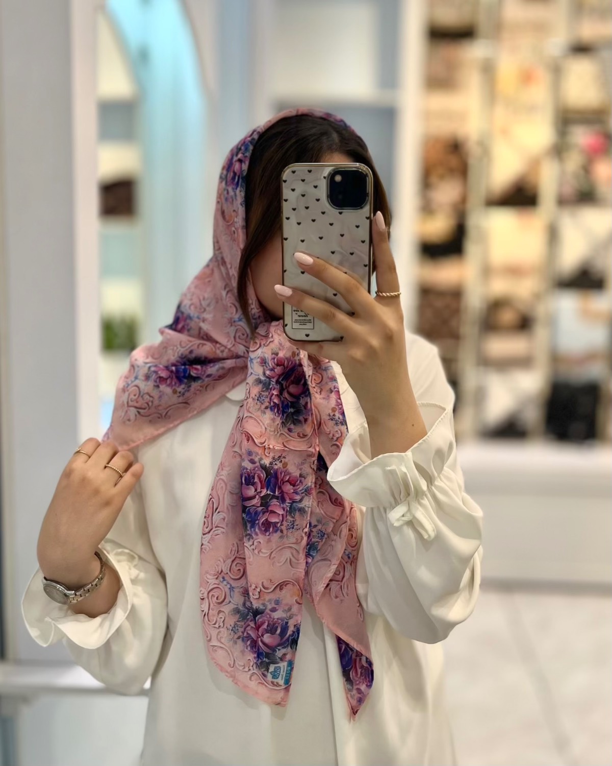 IMG_7922-compressed روسری کلاسیک کد R01 - تصویر 1