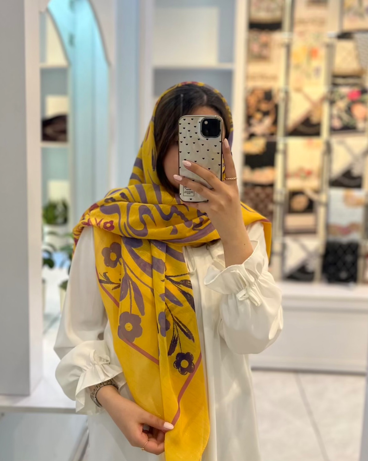 IMG_8075-compressed روسری حریر لمه کد R508 - تصویر 1